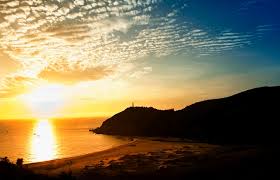 គយគន់អរុណរះតំបន់ដីជ្រោយ  Dai Lanh -ខែត្រPhu Yen